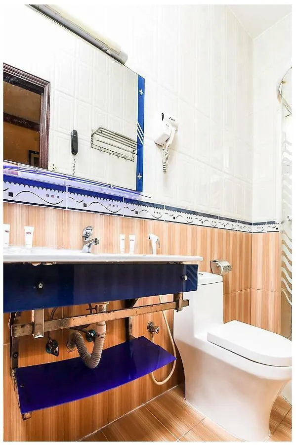 Oyo 180 Evin Hotel Dubaj 3*,